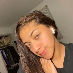 Meet your Posher, Tania